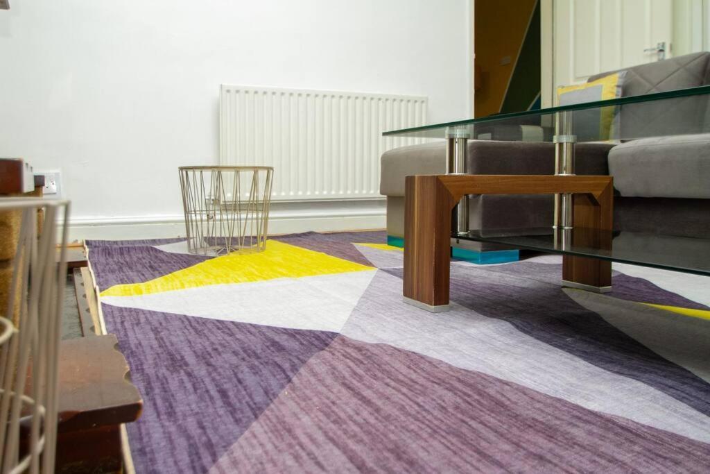 Allen Wednesbury Accommodation Bagian luar foto