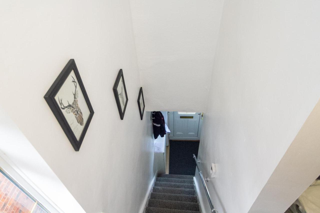 Allen Wednesbury Accommodation Bagian luar foto